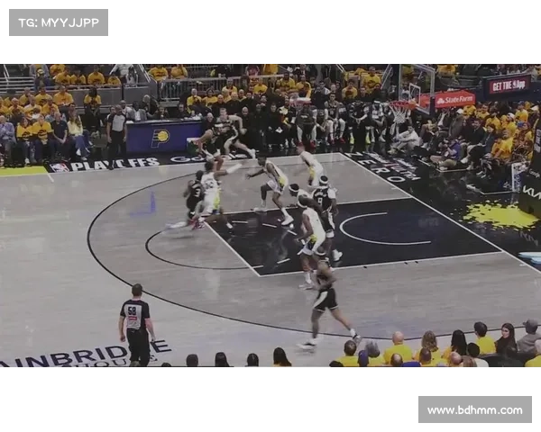 AJ·格林三分五投五中贡献22分罚球全中七投七中表现完美